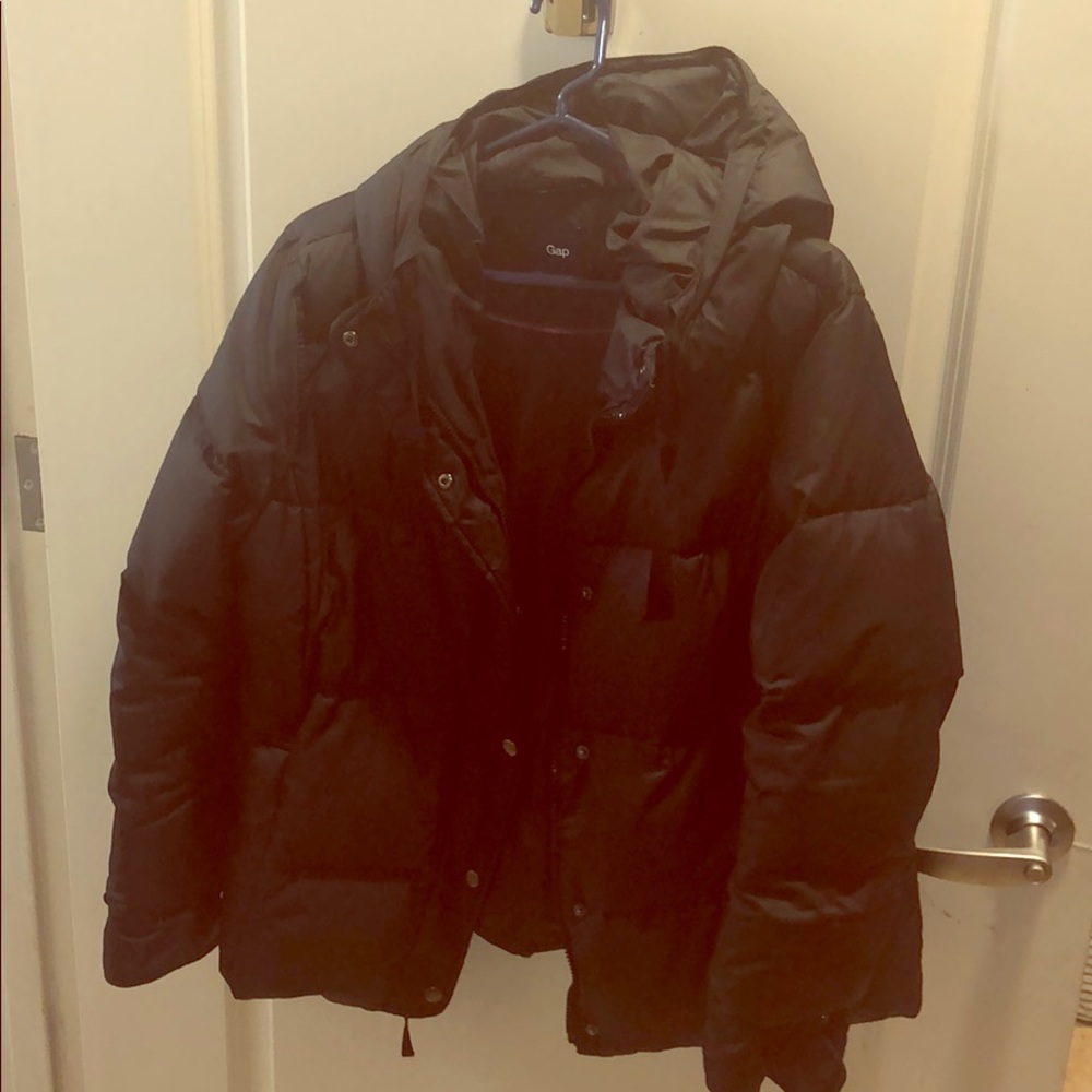 Black short down coat